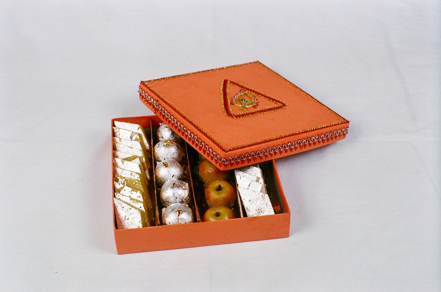Spl Git-Box Mix Mithai